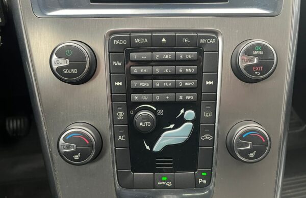 Volvo XC60 D3 MOMENTUM manuál, nabídka dea7ea50-6016-4213-b2eb-d997934badf8