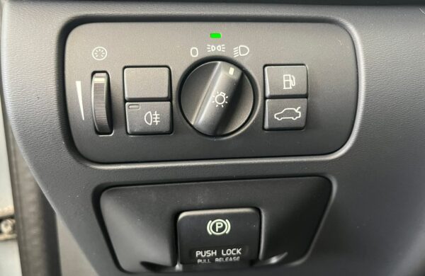 Volvo XC60 D3 MOMENTUM manuál, nabídka dea7ea50-6016-4213-b2eb-d997934badf8