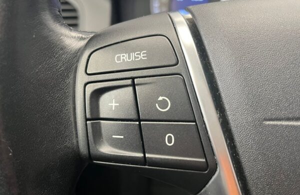 Volvo XC60 D3 MOMENTUM manuál, nabídka dea7ea50-6016-4213-b2eb-d997934badf8