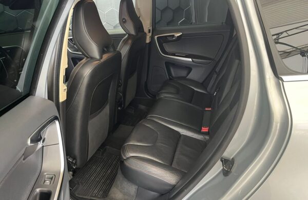 Volvo XC60 D3 MOMENTUM manuál, nabídka dea7ea50-6016-4213-b2eb-d997934badf8