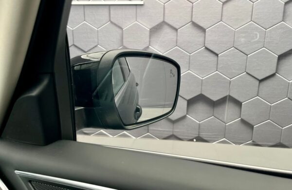 Ford S-Max 2,5 FHEV Vignale 140KW  7 míst, nabídka 4e34cf09-dda2-47a4-aa2c-0173ef8cf030