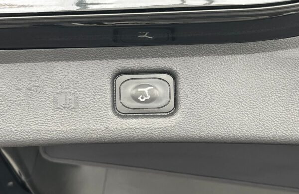 Ford S-Max 2,5 FHEV Vignale 140KW  7 míst, nabídka 4e34cf09-dda2-47a4-aa2c-0173ef8cf030