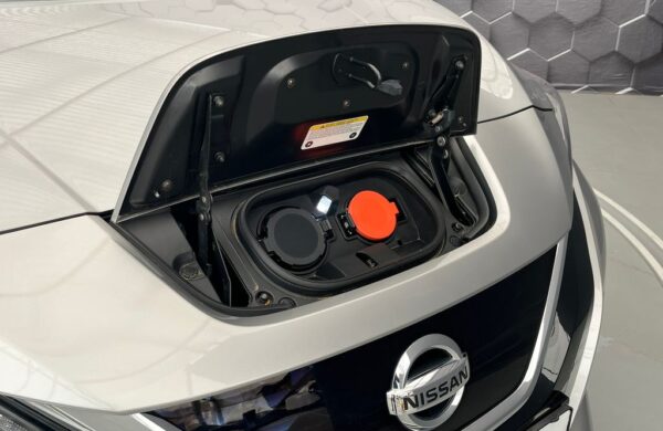 Nissan Leaf N-Connecta 94,3 % SoH, nabídka 318d1cf8-2044-4069-9f77-05b6992efa44