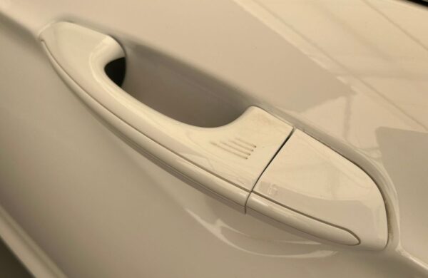Ford Mondeo 2,0 Titanium LED Dynamic, nabídka f2d981b4-1791-46bc-a16e-a2e0c6688914
