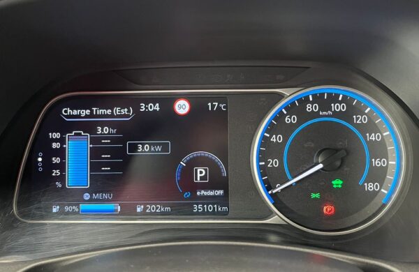 Nissan Leaf N-Connecta, nabídka 05f999cd-2821-448d-9df3-da3e28c49fd3