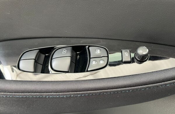 Nissan Leaf N-Connecta, nabídka 05f999cd-2821-448d-9df3-da3e28c49fd3