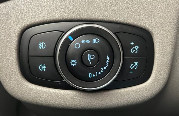 Ford Tourneo Connect 1,5 EcoBlue 88 kw, L2, 7 míst, nabídka 27e82168-8a81-4e1d-b647-9c18dd29ddb6