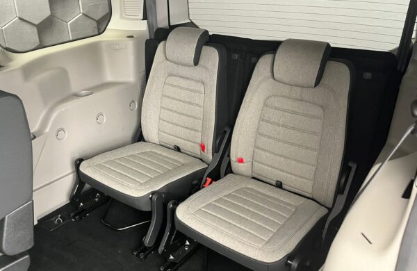 Ford Tourneo Connect 1,5 EcoBlue 88 kw, L2, 7 míst, nabídka 27e82168-8a81-4e1d-b647-9c18dd29ddb6