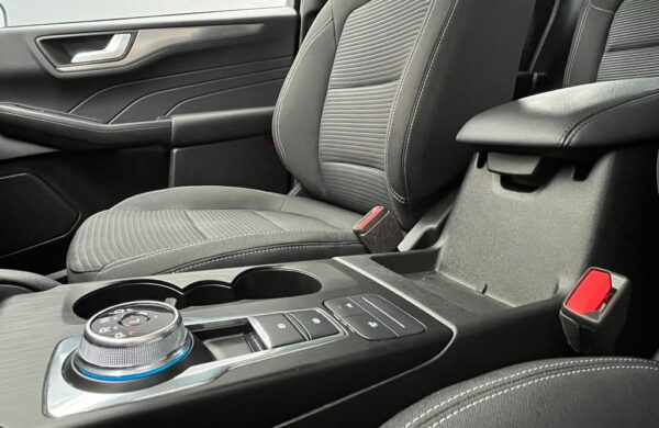 Ford Kuga 2.5 Duratec HEV TITANIUM, nabídka efee7c12-f552-4490-afc6-709c7f9126b9