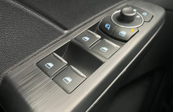 Ford Kuga 2.5 Duratec HEV TITANIUM, nabídka efee7c12-f552-4490-afc6-709c7f9126b9