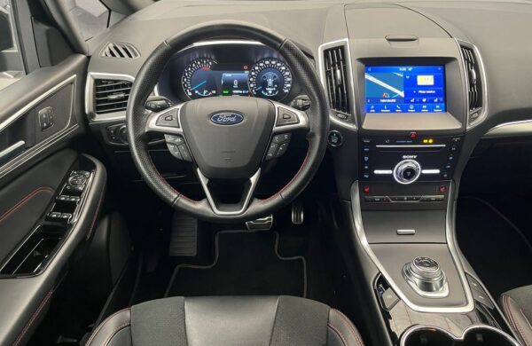 Ford S-Max 2.5 Duratec FHEV ST-LINE, nabídka 8101628f-7747-48b1-b591-18fd458989e4