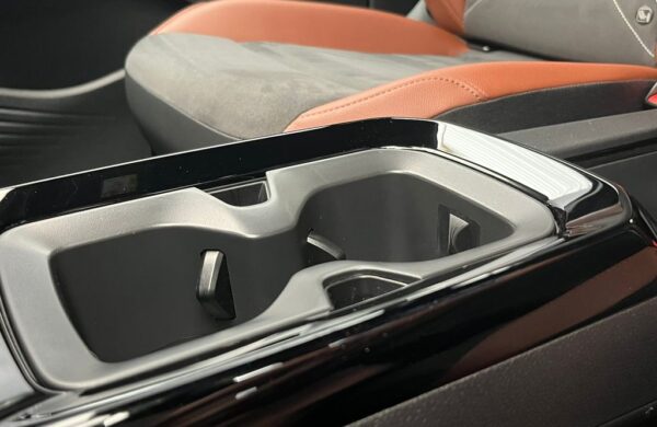 Volkswagen ID.5 Pro 150kW / ALU 20″ SoH 95.6%, nabídka dbf68598-a4a8-40b9-af4e-982fbe8b03ee