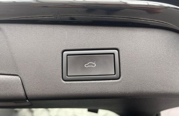 Volkswagen ID.5 Pro 150kW / ALU 20″ SoH 95.6%, nabídka dbf68598-a4a8-40b9-af4e-982fbe8b03ee