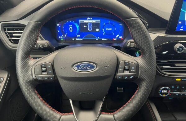 Ford Kuga 2.0 EcoBlue ST-Line manuál, nabídka 189f1d2e-081e-4f8d-a20b-bf4fa598e7f1