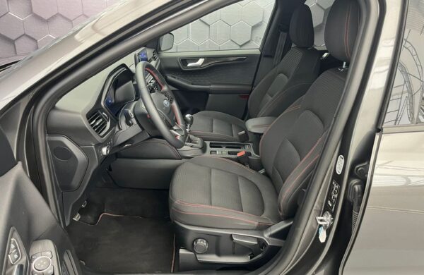 Ford Kuga 2.0 EcoBlue ST-Line manuál, nabídka 189f1d2e-081e-4f8d-a20b-bf4fa598e7f1