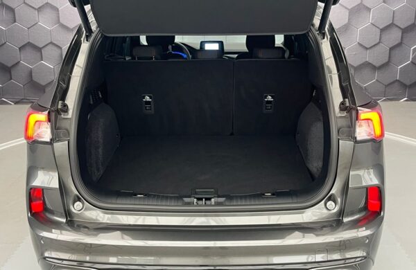 Ford Kuga 2.0 EcoBlue ST-Line manuál, nabídka 189f1d2e-081e-4f8d-a20b-bf4fa598e7f1