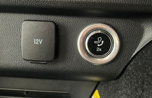 Ford Kuga 2.5 HEV 4×4  ST-LINE X, nabídka 682ebb19-d39b-4d62-a4c4-54c9d416f661