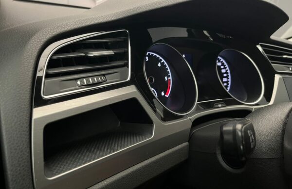 Volkswagen Touran Comfortline  2.0 TDI 110KW, nabídka 34bbf71e-57e0-46f8-bbb0-559949d2b0ca