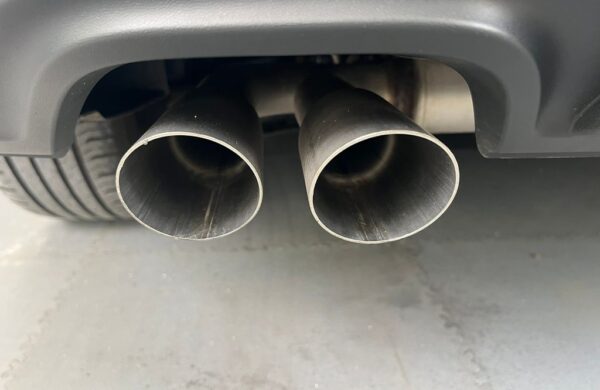 Volkswagen Touran 2.0 TDI  Highline  Webasto, nabídka eb2735cc-8aa2-45c5-bb09-9a59a6eca0b3