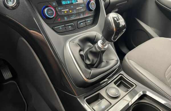 Ford Kuga 2.0 TDCi Titanium Cebia, nabídka 5d1dad37-1328-4221-b3ef-8fc8f535cd64