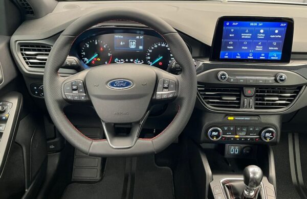 Ford Focus 2.0 EB ST-Line  manuál, nabídka 6e59c723-c775-49b9-871b-0b8e0e5b8923