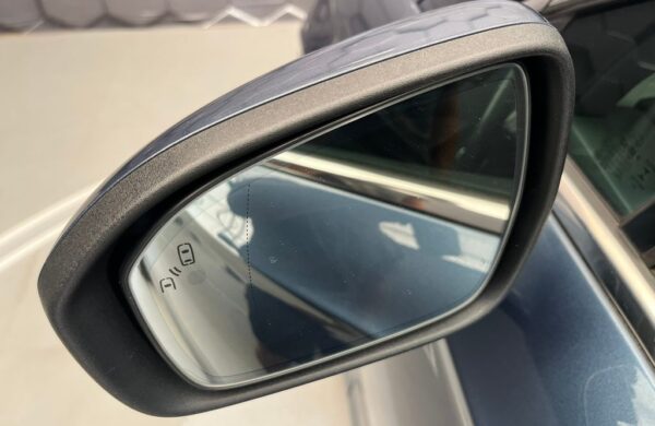 Ford Mondeo 2.0 EB Titanium AWD Cebia, nabídka 21724114-6e0f-4a8f-9646-ea93d965db2e