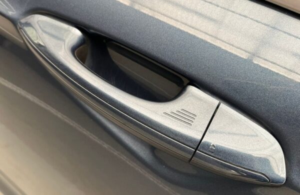 Ford Mondeo 2.0 EB Titanium AWD Cebia, nabídka 21724114-6e0f-4a8f-9646-ea93d965db2e