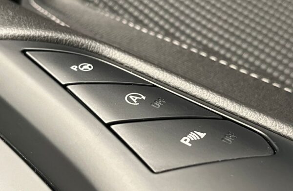 Ford Mondeo 2.0 EB Titanium AWD Cebia, nabídka 21724114-6e0f-4a8f-9646-ea93d965db2e