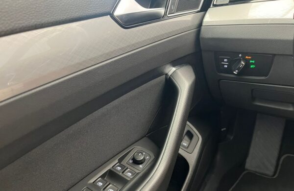 Volkswagen Passat 2.0 TDi LED SVĚTLA, DSG, CEBIA, nabídka d4f2ddad-7219-478e-a8cf-9e6ac84450d2