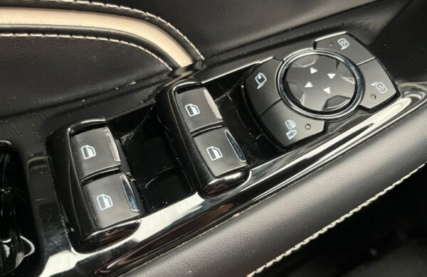 Ford S-Max 2.0 EcoBlue Automat VIGNALE, nabídka 14bc1d17-fd91-4a24-be7e-8f6e6ff3d7a4