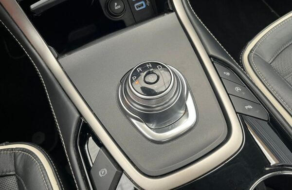 Ford S-Max 2.0 EcoBlue Automat VIGNALE, nabídka 14bc1d17-fd91-4a24-be7e-8f6e6ff3d7a4