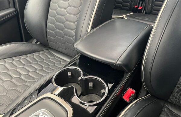 Ford S-Max 2.0 EcoBlue Automat VIGNALE, nabídka 14bc1d17-fd91-4a24-be7e-8f6e6ff3d7a4