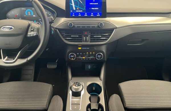 Ford Focus 2.0 EB Titanium LED, nabídka 45f6504b-1eb4-4a36-bef6-af132e484cb6