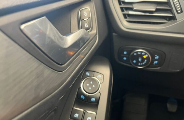 Ford Focus 2.0 EB Titanium 110KW, nabídka c8e55e7c-0490-4338-9b8e-4c61a125f2bd