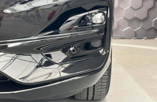 Ford Kuga 2,0 EB 140 kW AWD ST-Line, nabídka eda5aa11-49c9-44eb-9cac-3de703e67d5a
