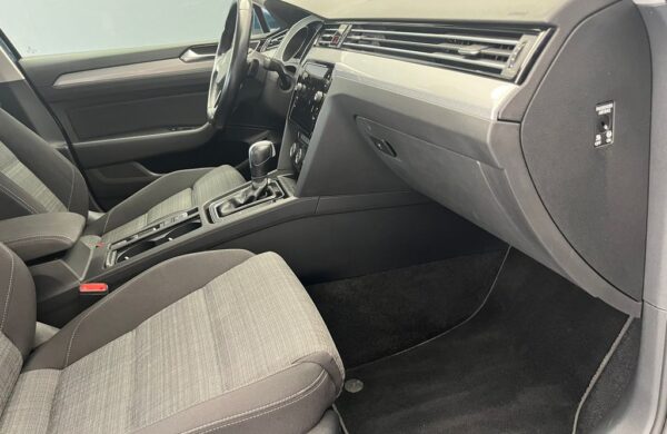 Volkswagen Passat 2.0 TDi LED SVĚTLA, DSG, CEBIA, nabídka d4f2ddad-7219-478e-a8cf-9e6ac84450d2