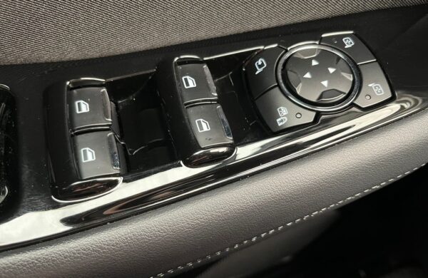Ford S-Max 2,5 HEV Titanium 7 míst, nabídka 57bf51ae-f7b6-46d7-9448-2bf96156dcd2
