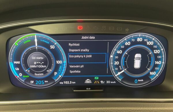 Volkswagen Golf e-Golf tepelné čerp., virtual kokpit, nabídka 6f8e5aa2-640d-495e-ad79-0f7de205906c