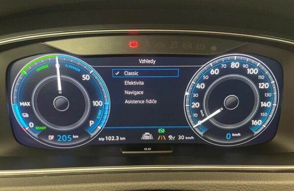 Volkswagen Golf e-Golf tepelné čerp., virtual kokpit, nabídka 6f8e5aa2-640d-495e-ad79-0f7de205906c