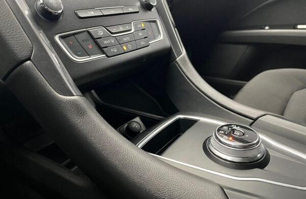 Ford Mondeo 2.0 EB 140 kW Titanium servis, nabídka 6db869be-05fb-4cdd-a270-59646510d1df