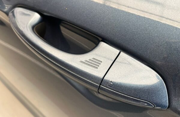 Ford Mondeo 2.0 EB 140 kW Titanium servis, nabídka 6db869be-05fb-4cdd-a270-59646510d1df