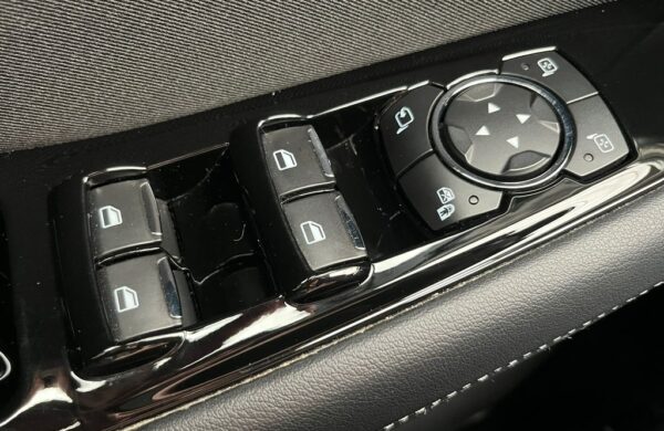 Ford S-Max 2.5 Duratec HEV TITANIUM, nabídka 455d8bce-3a69-4093-b6a6-ea283a08bff8