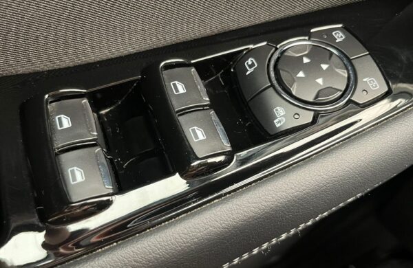 Ford S-Max 2.5 Duratec FHEV TITANIUM, nabídka b31a1f9e-f590-4a4c-9c8d-e1ec015dfa28