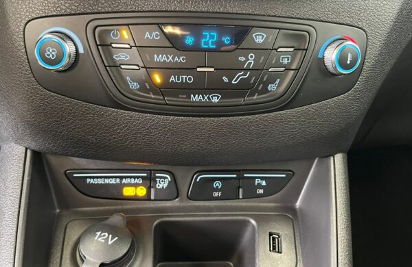 Ford Tourneo Courier Titanium 1.5 TDCi prav.servis, nabídka cd0aa8c6-bfb6-40ca-9dd7-e8058942fa83