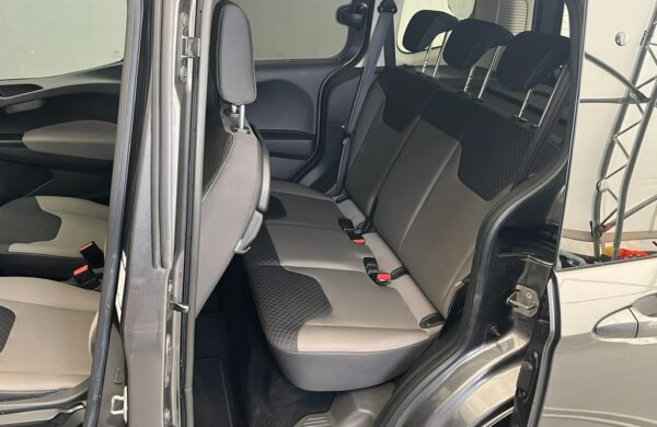 Ford Tourneo Courier Titanium 1.5 TDCi prav.servis, nabídka cd0aa8c6-bfb6-40ca-9dd7-e8058942fa83