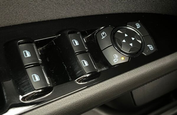 Ford Mondeo 2.0 EcoBlue Titanium, nabídka 7b9fc7b0-e9d3-4429-89ce-5823081f9445