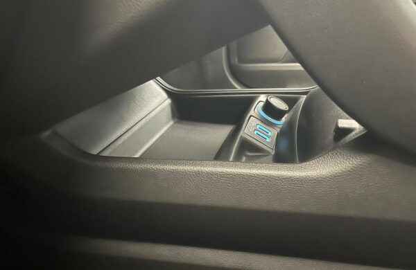 Ford Mondeo 2.0 EcoBlue Titanium, nabídka 7b9fc7b0-e9d3-4429-89ce-5823081f9445