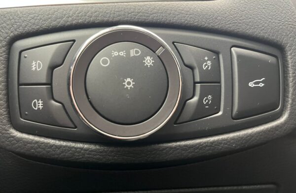 Ford S-Max 2.0 EB Titanium LED manuál, nabídka 57ef9a25-b9ed-4e33-88db-e98197014b0a