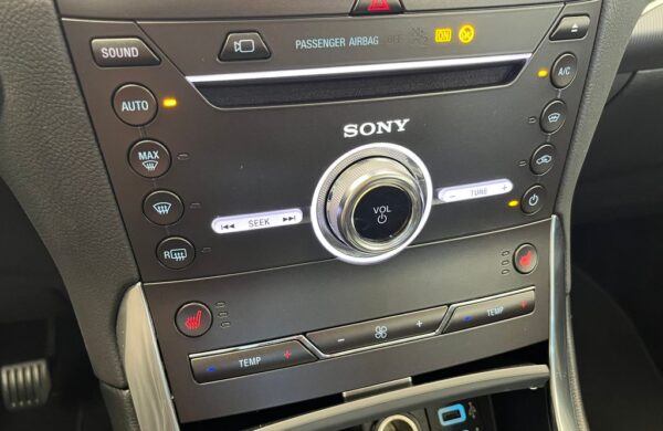 Ford S-Max 2.0 EB Titanium LED manuál, nabídka 57ef9a25-b9ed-4e33-88db-e98197014b0a