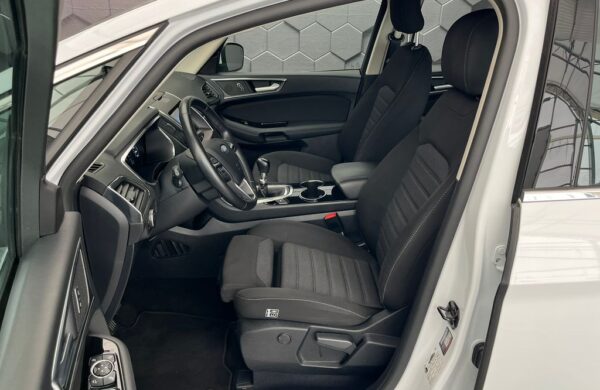 Ford S-Max 2.0 EB Titanium LED manuál, nabídka 57ef9a25-b9ed-4e33-88db-e98197014b0a